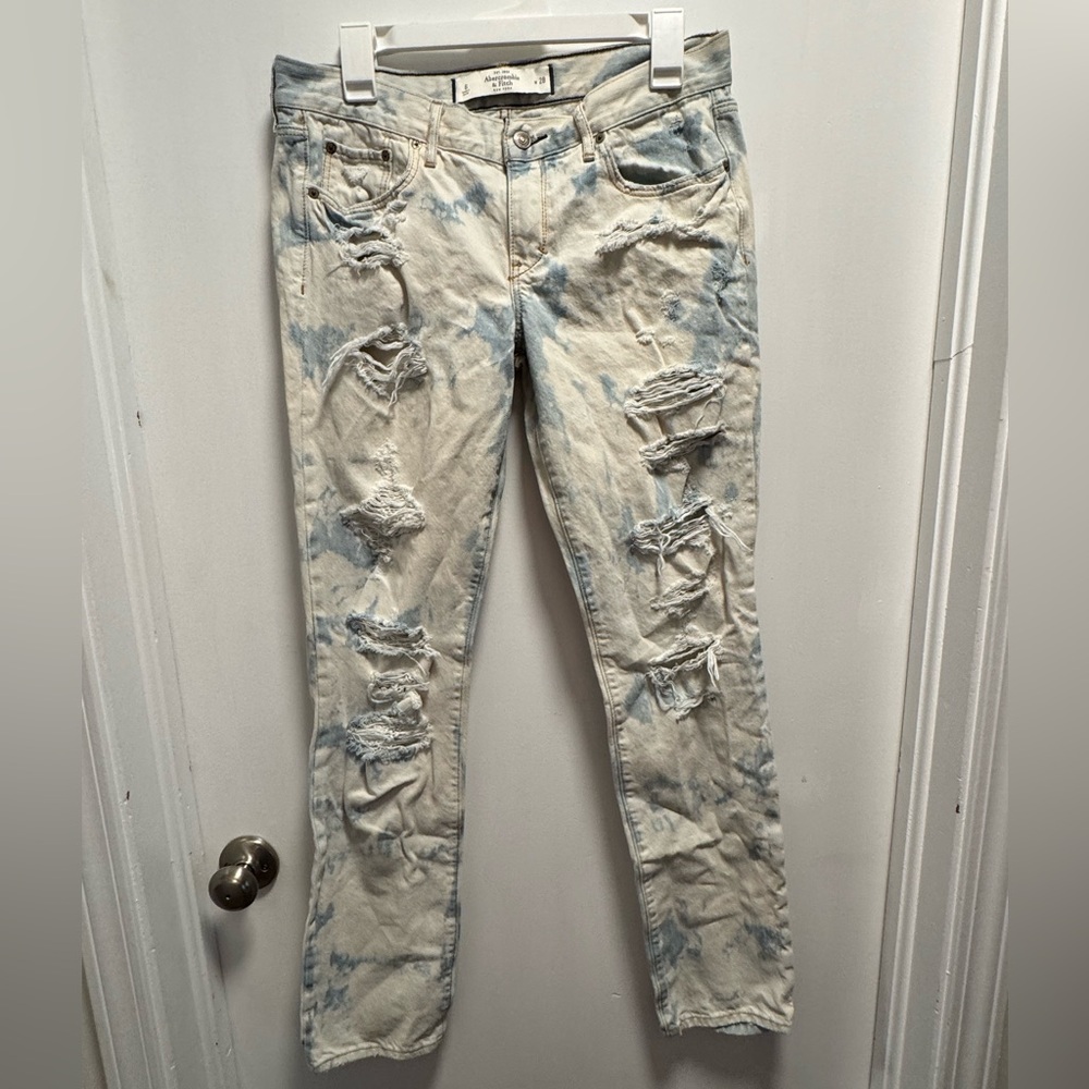 Abercrombie & Fitch Stretch Blue and White Distressed Jeans Size 6